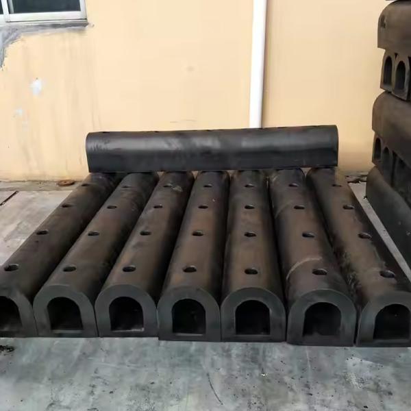 Engineered D Fenders For Tight Spaces With High Energy Absorption In Small Profiles