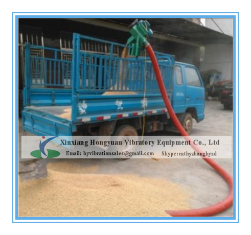 Truck loading grain pneumatic conveyor machine with soft tubes