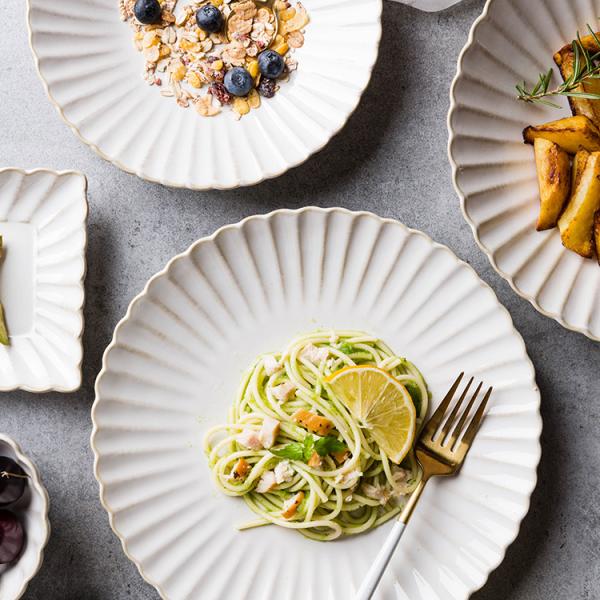 Custom Porcelain Ceramic Plate Set For Restaurant Coffee Shops OEM ODM