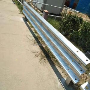 Roadway Safety Custom Color Hot Dip Galvanized Highway Guardrail for Exported