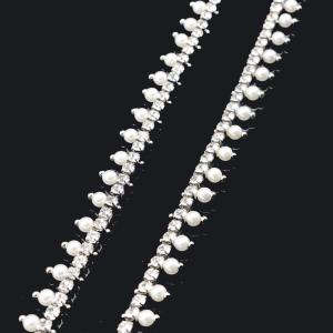 Electroplated Silver Pearl And Rhinestone Necklace 0.9cm Width