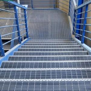 China Screw Fixation Stainless 25x5 Bar Grating Treads For Industrial Steps on sale
