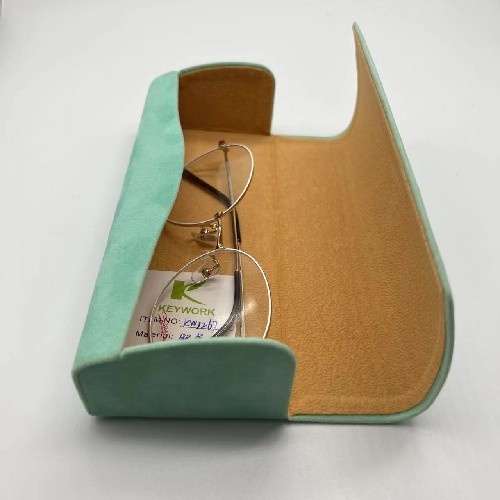 Magnet Buttom Flap Metal Eyeglass Case 17CM Lightweight Multicolor Green Cuboid