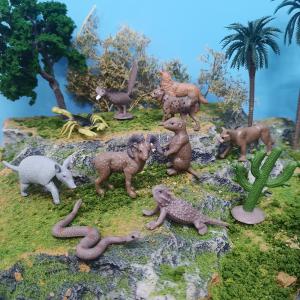 Desert Wild Animal Models 11 PCS Mini Cactus Armadillo Snake Lynx Wolf Scorpion
