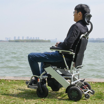 Foldable 100kg Load Handicapped Electric Wheelchair 3.7Miles/Hr