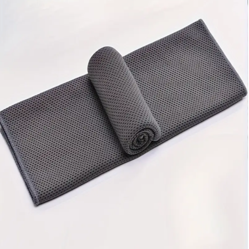 Minimalist Gym Towel with Cooling Fabric Customizable Logo and Reinforced Edges