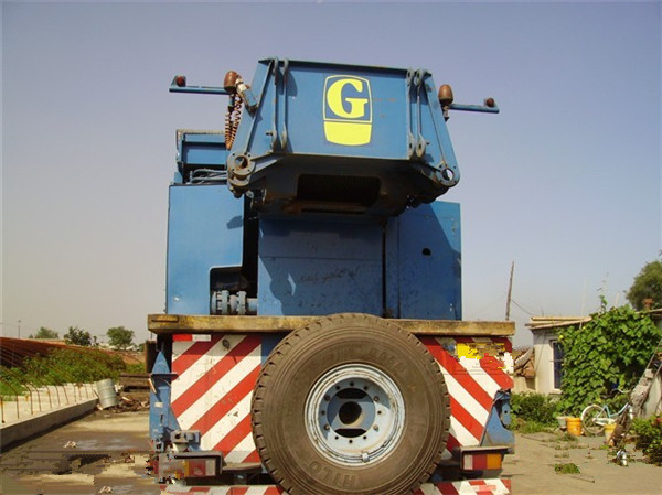 Buy high quality used grove truck 180T mobile crane at wholesale prices