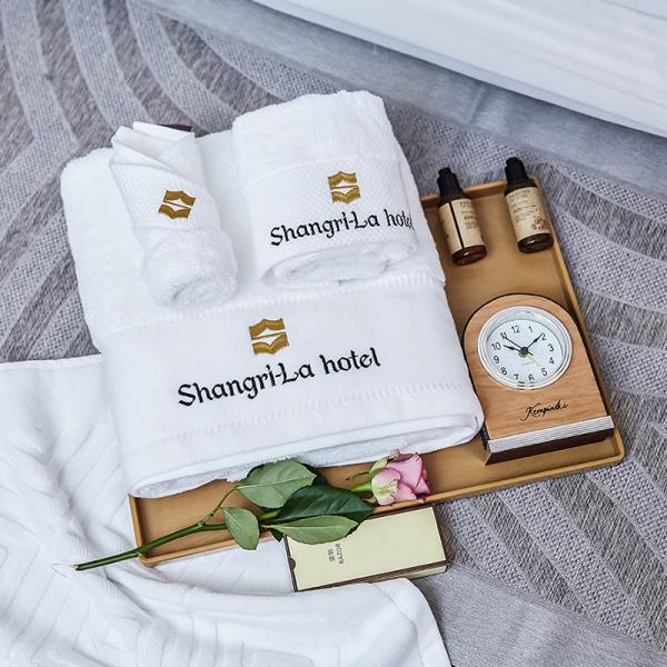 Buy Rectangular Luxury Hotel Towels , 100% Genuine White Turkish Bath Towels at wholesale prices