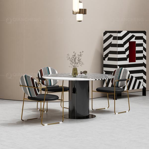 Black Metal Dia 130x75cm Marble Top Round Dining Table long lasting wear