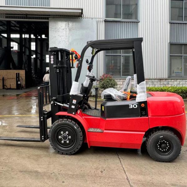3000kg 3000mm Diesel Fork Truck New Heavy Duty Diesel Forklift With CE Certification