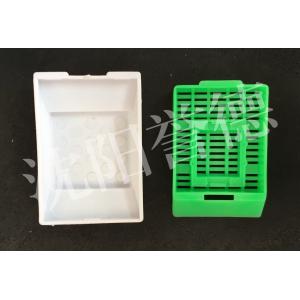 Green Large Tissue Embedding Cassette , Disposable Embedding Molds Custom Made