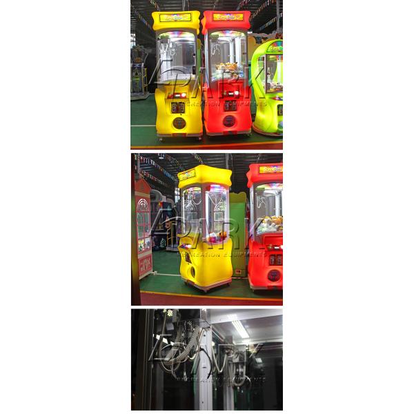 Amusement Park Gift Game Machine / Hardware Material Claw Crane Machine