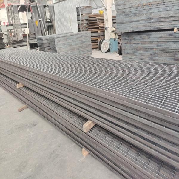 G325/40/100 Steel serrated black Grating 1000*6000mm
