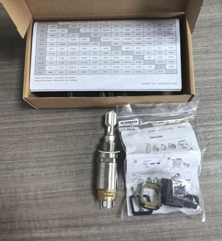 Quality Endress+Hauser Liquiphant FTL31 Level Detection Switch with 20-253V AC/DC 2-wire -40°C to 150°C Process Temperature and &gt;0.7g/cm³ Min. Density for sale