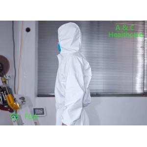 Antibacterial Disposable Plastic Gowns CPE Isolation Gown With Thumb Up
