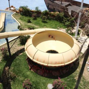 Adult Long Custom Water Slides , Space Bowl Water Slides 180riders/H Capacity