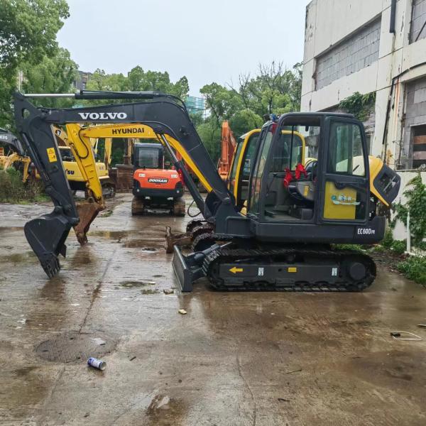 Volvo EC60D PR 6 Ton Mini Excavator in Good Condition with Original Hydraulic Cylinder