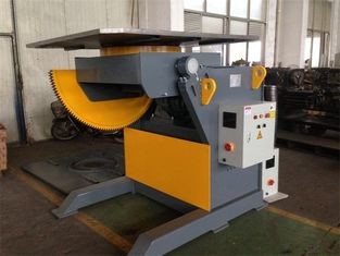 Tilting Mechanical Welding Positioner with Turning Table Revolving Speed