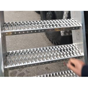 2mm Galvanized Perforated Metal Stair Treads , Grip Strut Safety Grating
