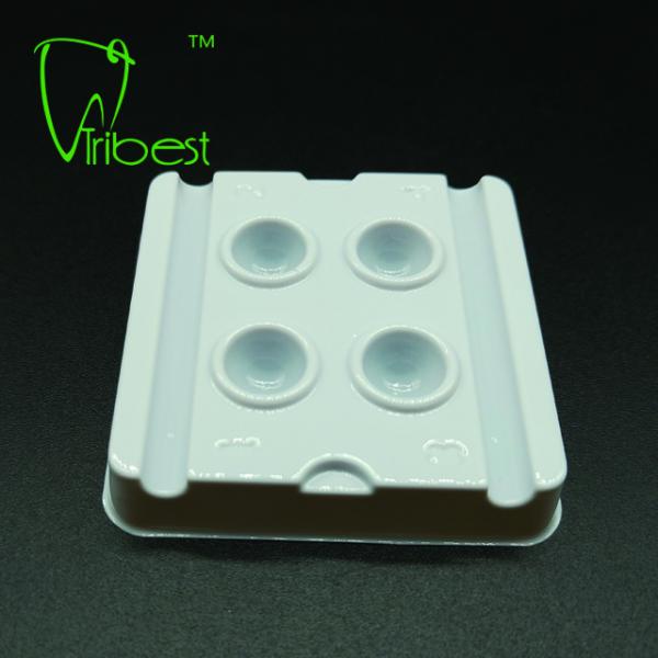 2/4 Slots Dental Plastic Disposable Mixing Wells