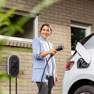 7-11KW Wall-mounted EV Charger Box for RFID Start-up and Point to Point