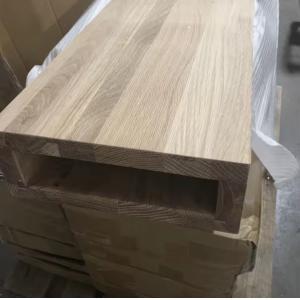 Modern Design Customized Floating Wooden Staircase with Safety Glass Railing