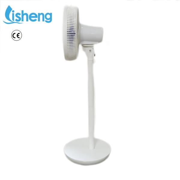 Table Rechargeable Solar Floor Fan 12V DC Plastic Mechanical White Air Cooler