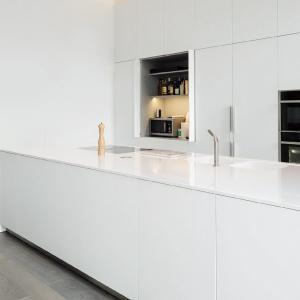 Elegant Polished Glazed Porcelain Tile with Rectified Edge Matt Finish Water Absorption 0.05%