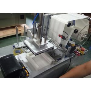Semi-automatic flat labeling machine