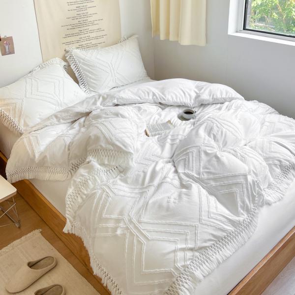 2024 Luxury Bohemian Princess Tassels Jacquard Duvet Cover Set with Customized Logo