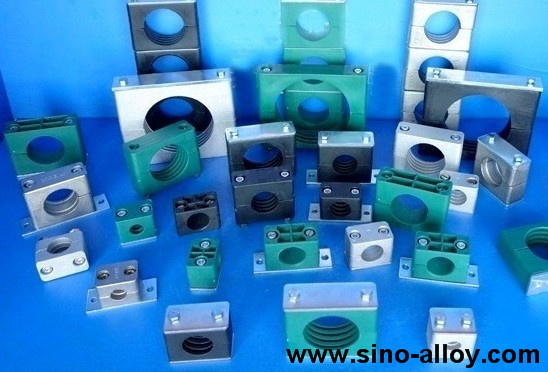 Standard hydraulic pipe clamps with polyamide clamp bodies, galvanized steel