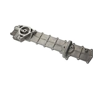 Quality ME033687 HD900 Oil Cooler Cover For Mitsubishi for sale