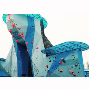 Approved Certificate for 5 Passengers Outdoor Rock Climbing Wall Hold System and