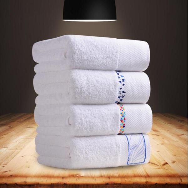 Highly Absorbent Bathroom Shower Towel Suitable for All Ages and Bathroom Needs 70*140cm