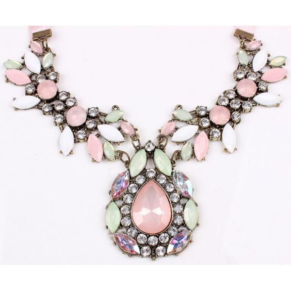 AMAZON selling models of luxury, fashion big pink flower gemstone necklace