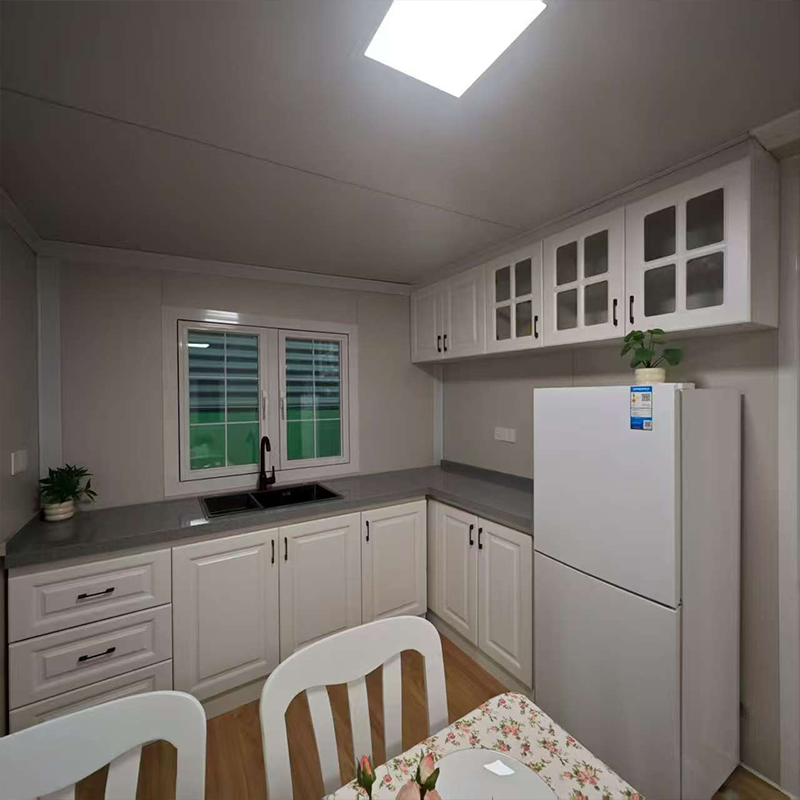 China 20ft Expandable Container Home with 8ft Width 8.5ft Height and 16ft Expanded Width for Maximum Space Efficiency on sale