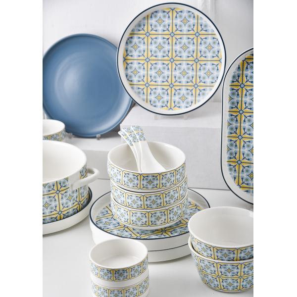 Under Glazed Technique 72 Pcs Bohemian Ceramic Dinnerware Set With Red And Blue Decal