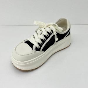 Leisure Black And White Canvas Sneakers With Breathable Mesh Upper
