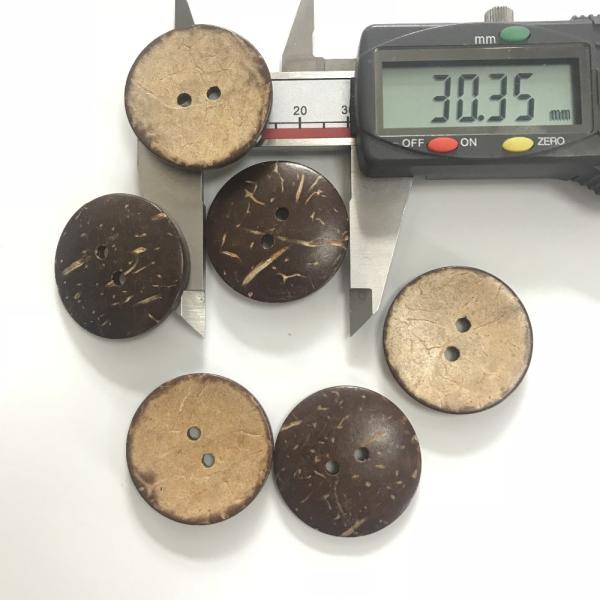 Wholesale nature button high-end 2/4hole coconut shell buckle button.