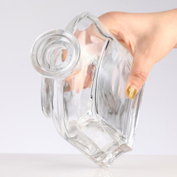 500ml 750ml Glass Spirit Bottle for Gin Whisky Rum Vodka Wine Customized OEM/ODM