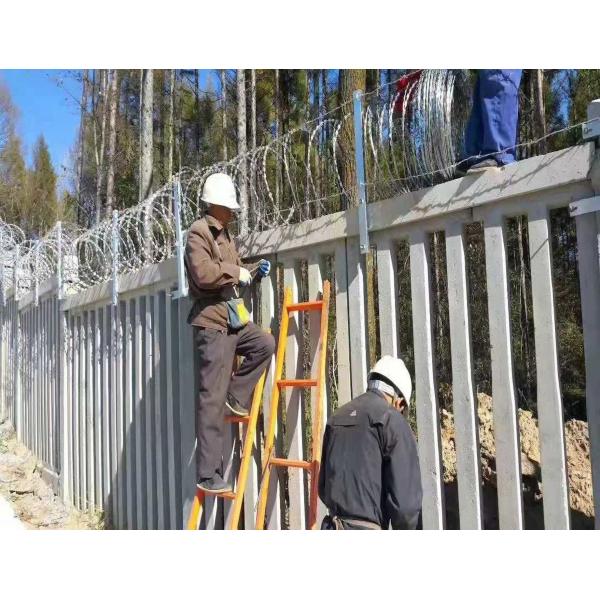 Galvanized Spiral Cross Razor Blade Fencing Wire Ink Green Razor Barbed Wire