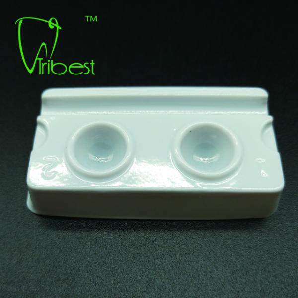 2/4 Slots Dental Plastic Disposable Mixing Wells