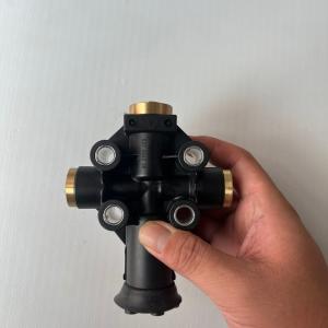 Jinlong Yutong Bus Height Valve 3506-05152 Quick-Connect Plastic