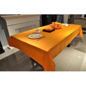3-Ply Disposable Paper Tablecloths