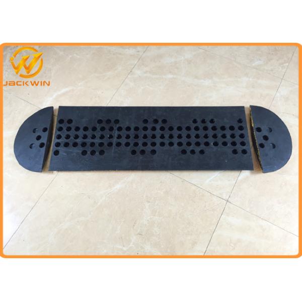 Recycled Rubber Traffic Driveway Rubber Speed Bump Reflective Heavy Duty CE / ROHS / FCC