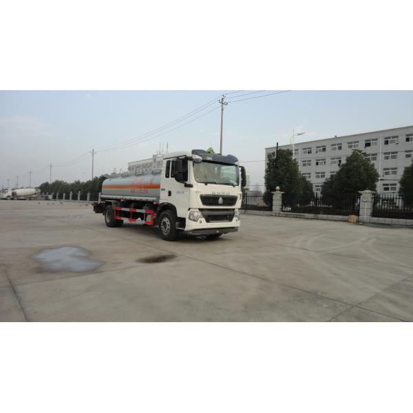 Mini Oil Tanker Truck 6.65cbm euro3 , 20000L Volume oil delivery trucks 300 HP