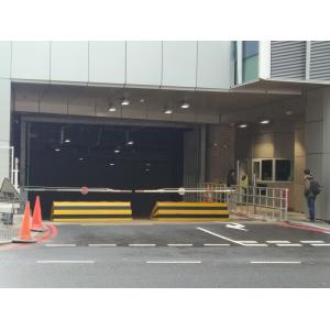 6M-4200KG Road Blockers with LED Warning Light Yes and Device For Manual Handling