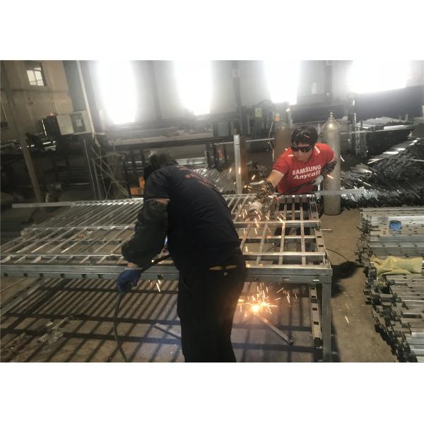 Tubular steel fence panels