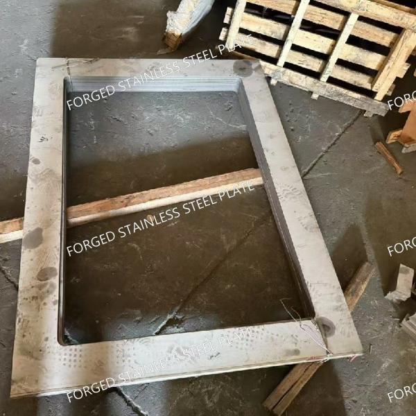 304 316L 321 310S Forged Stainless Steel Plate Superior Strength For Heavy Duty Applications