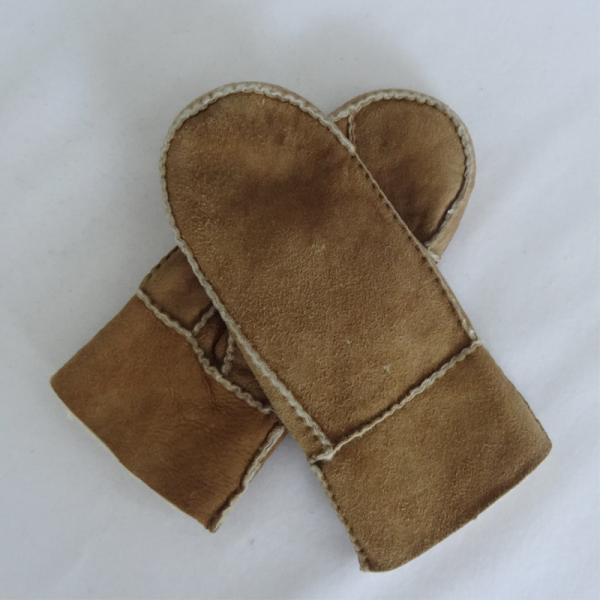Cheap classical shearling snow mitten gloves